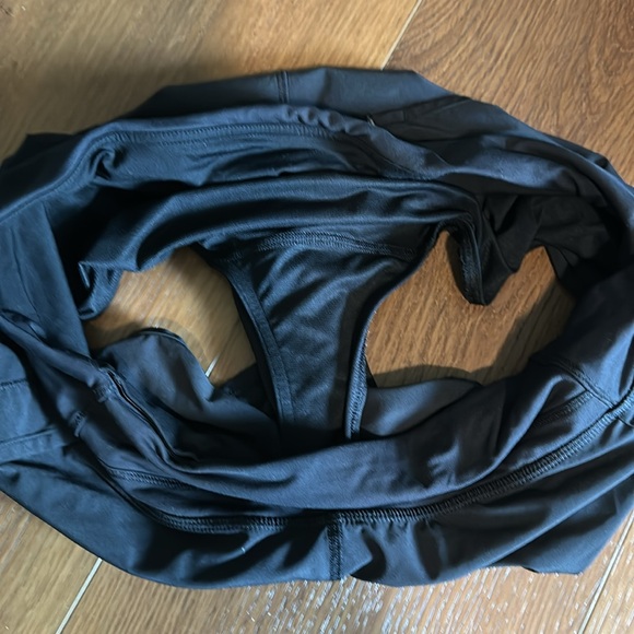 Lululemon Speed up shorts - Picture 5 of 6